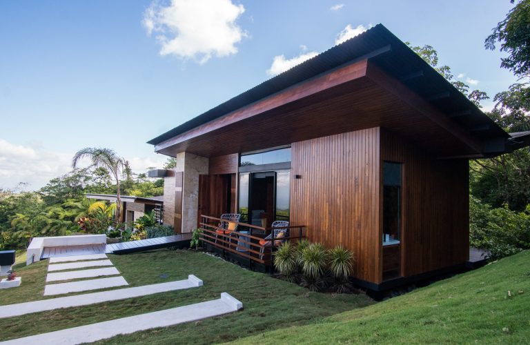 Luxury Villas in Costa Rica Rainforest - Ecolirios Hotel & Villas