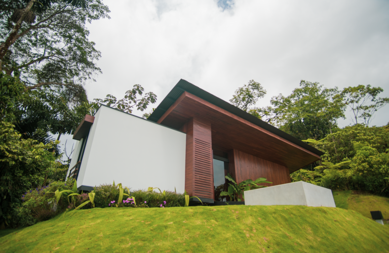 Luxury Villas in Costa Rica Rainforest - Ecolirios Hotel & Villas